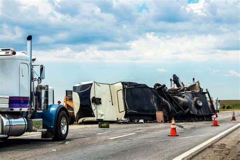 Find Top South Daytona, FL Truck Accident Lawyers Near You.